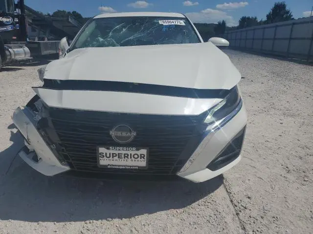 2023 NISSAN ALTIMA SV  