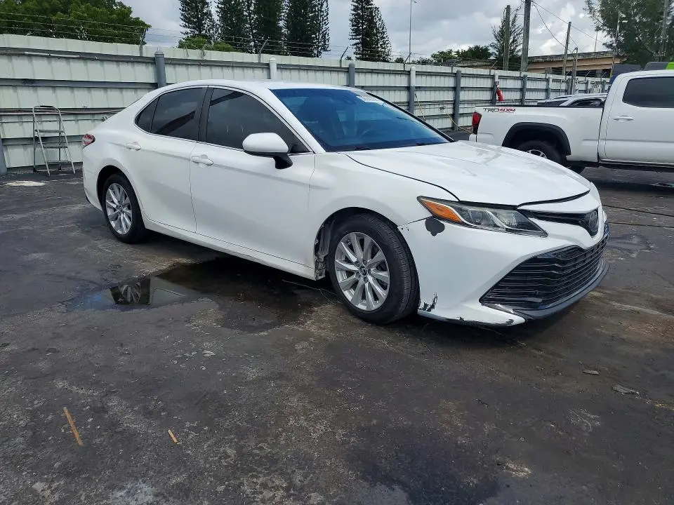 2018 TOYOTA CAMRY LE  