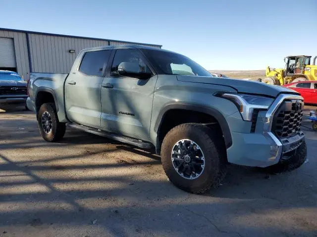 2024 TOYOTA TUNDRA CREWMAX SR  