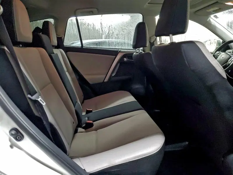 2017 TOYOTA RAV4 XLE  