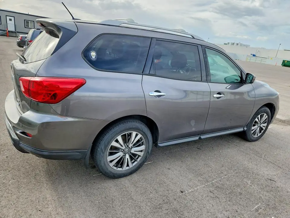 2017 NISSAN PATHFINDER SV  