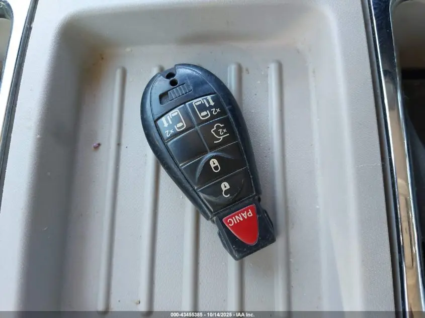 2015 CHRYSLER TOWN & COUNTRY TOURING