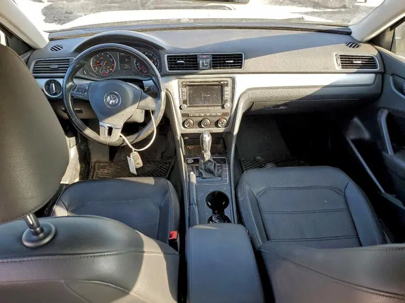 2015 VOLKSWAGEN PASSAT S  