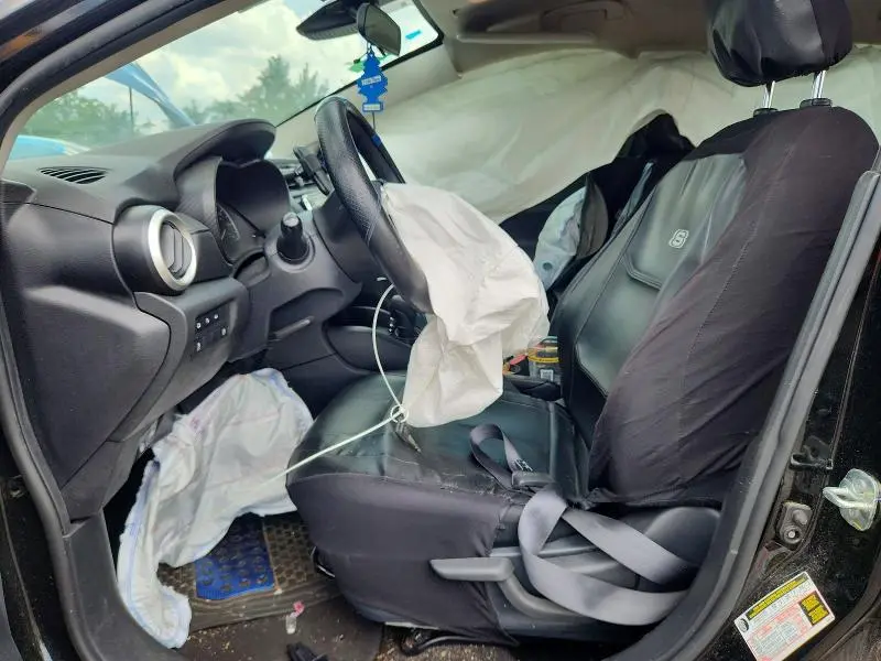 2023 NISSAN VERSA S  