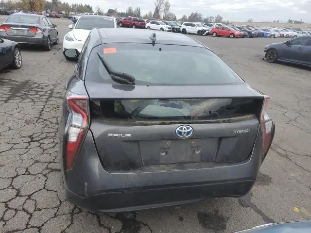2016 TOYOTA PRIUS   