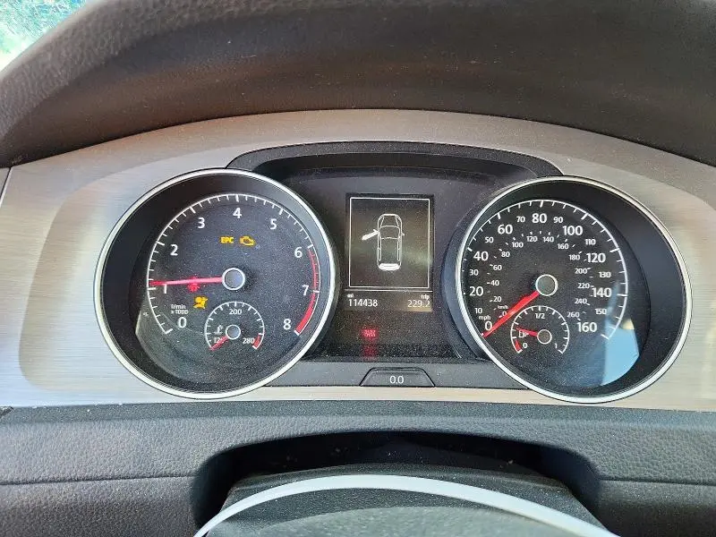 2015 VOLKSWAGEN GOLF   
