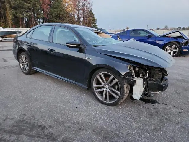 2018 VOLKSWAGEN PASSAT S  
