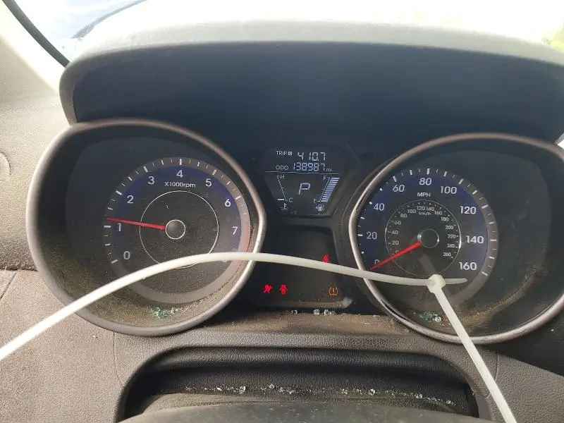 2013 HYUNDAI ELANTRA   