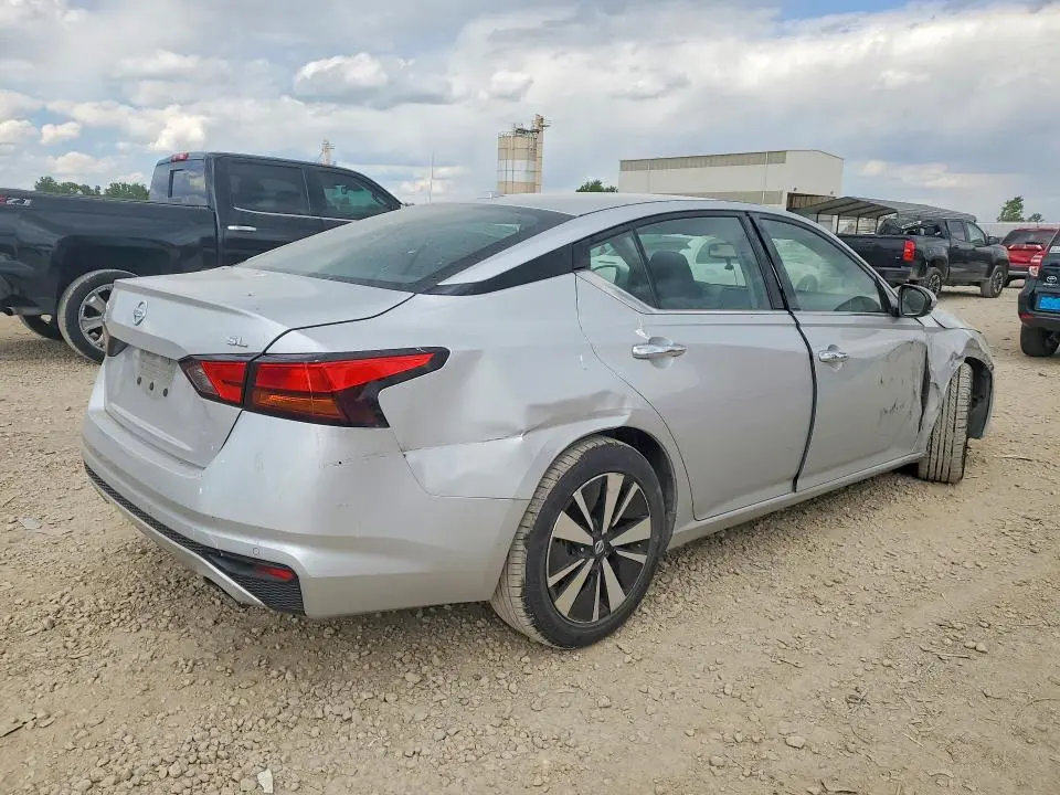 2019 NISSAN ALTIMA SL  