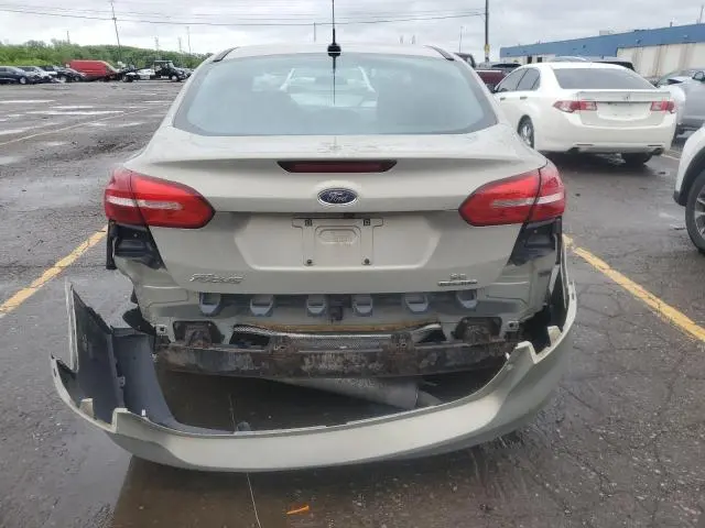 2016 FORD FOCUS SE  