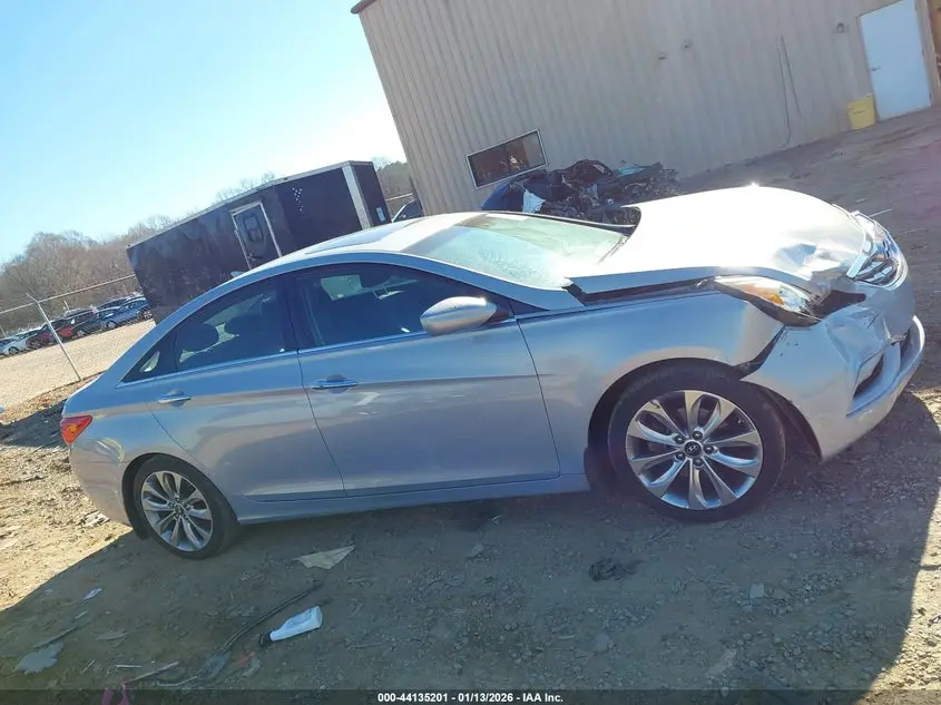 2011 HYUNDAI SONATA SE