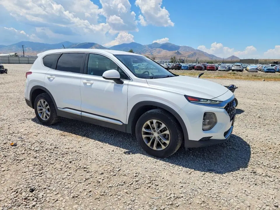 2020 HYUNDAI SANTA FE SE  