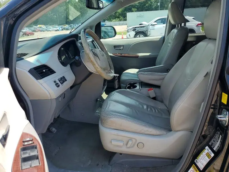 2011 TOYOTA SIENNA XLE 8-PASSENGER  