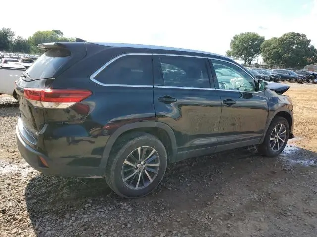 2019 TOYOTA HIGHLANDER SE  