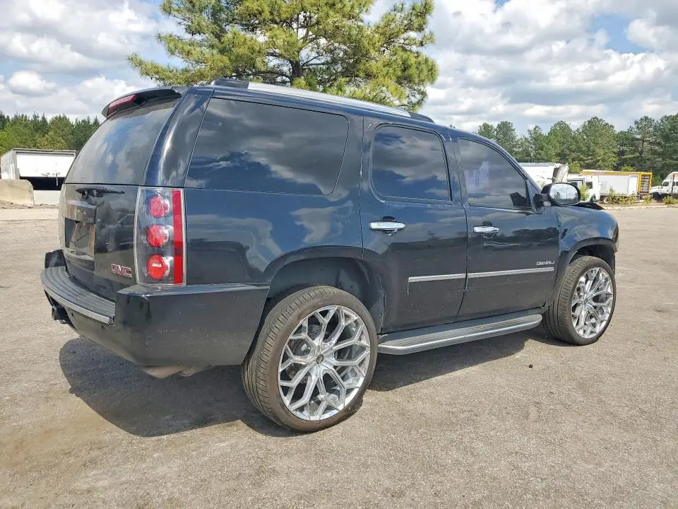 2011 GMC YUKON DENALI  