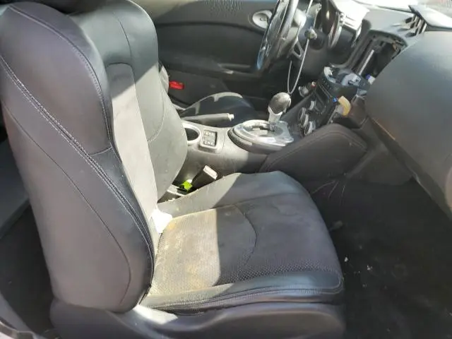 2010 NISSAN 370Z   