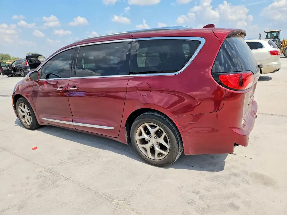 2017 CHRYSLER PACIFICA LIMITED  