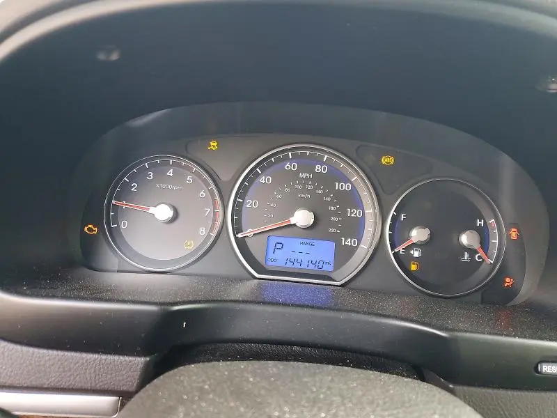 2011 HYUNDAI SANTA FE GLS  