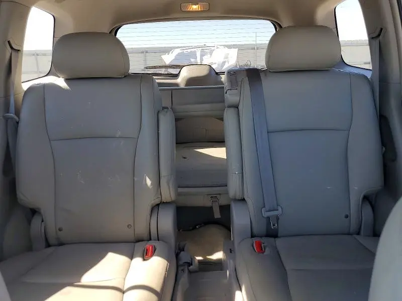 2010 TOYOTA HIGHLANDER BASE  
