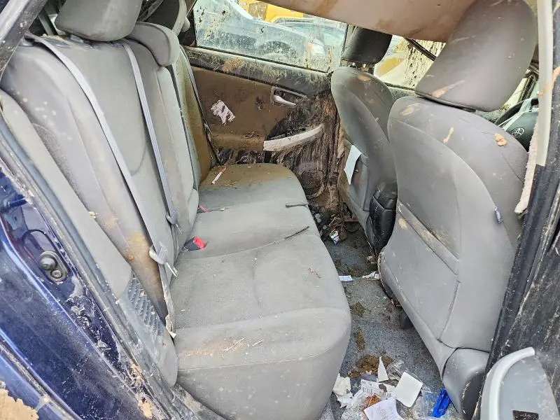 2013 TOYOTA PRIUS TWO  