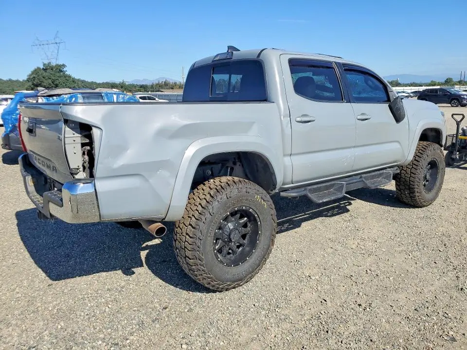 2019 TOYOTA TACOMA SR5 V6  