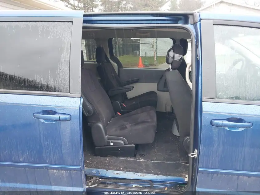 2011 DODGE GRAND CARAVAN EXPRESS