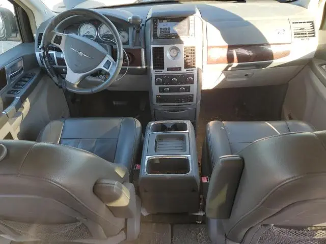 2010 CHRYSLER TOWN & COUNTRY TOURING  