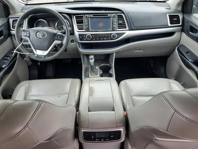 2015 TOYOTA HIGHLANDER XLE  