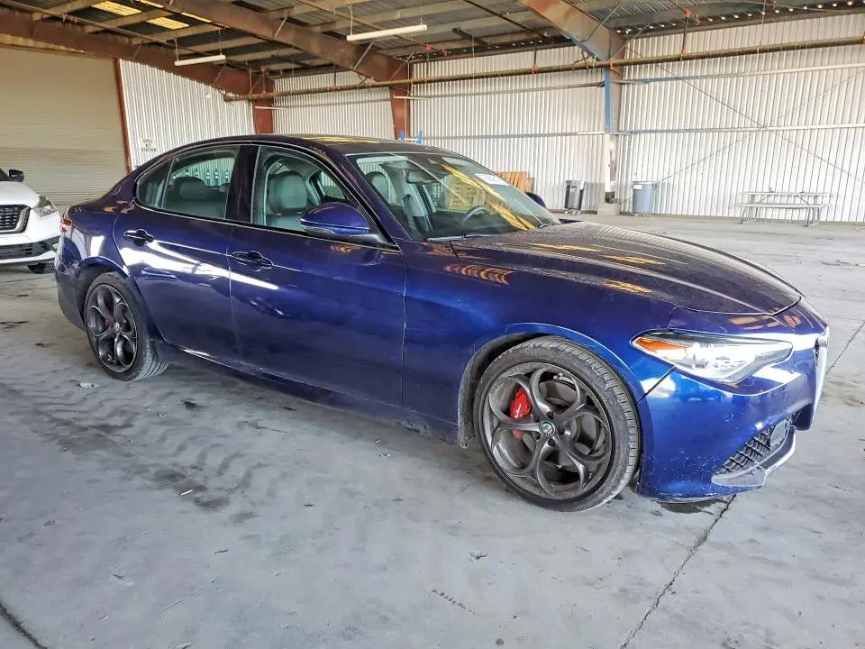 2017 ALFA ROMEO GIULIA TI Q4  