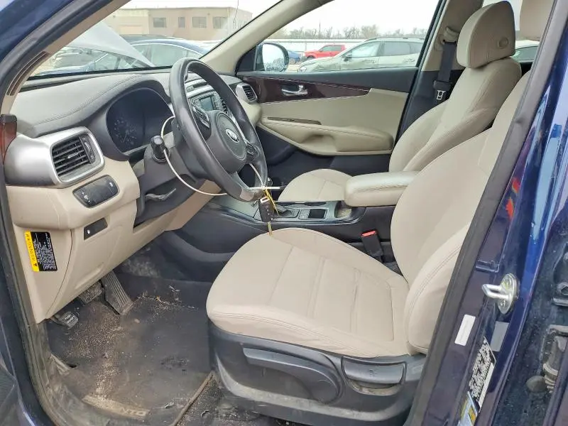 2017 KIA SORENTO LX  