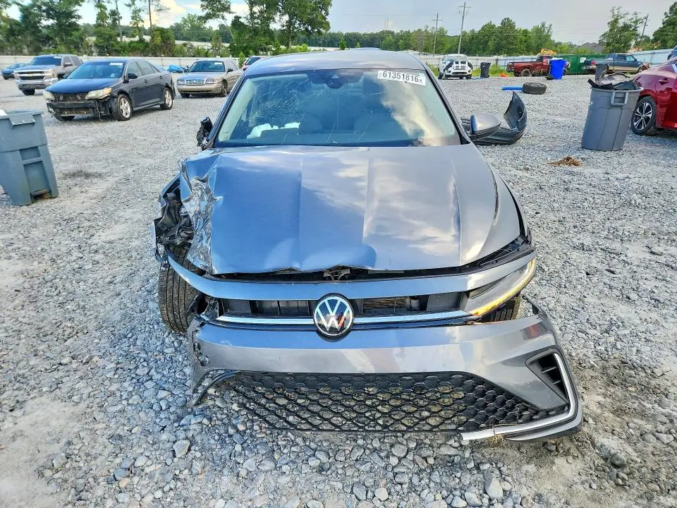 2025 VOLKSWAGEN JETTA SE  