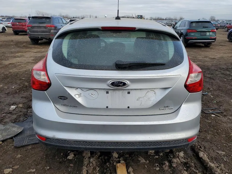 2014 FORD FOCUS SE  