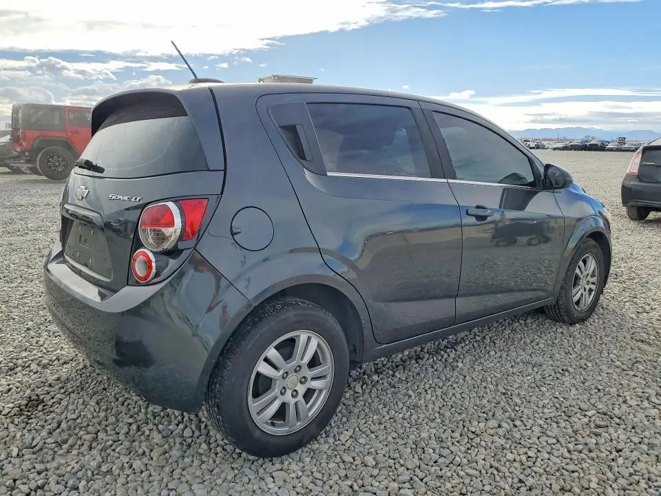 2016 CHEVROLET SONIC LT  