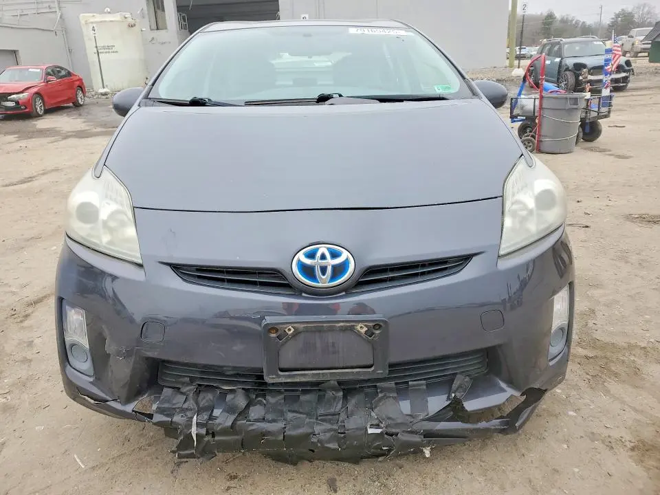 2011 TOYOTA PRIUS TWO  