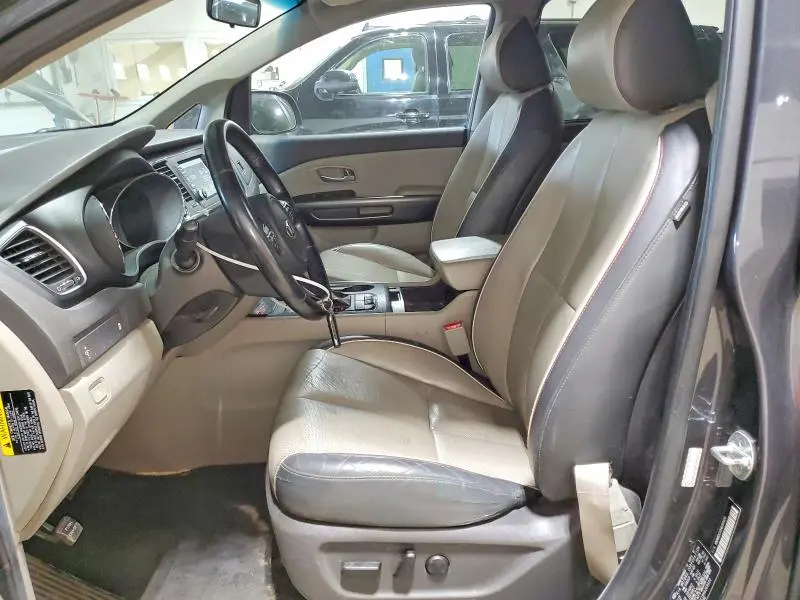 2017 KIA SEDONA LX  