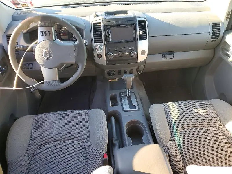 2010 NISSAN FRONTIER SE V6  