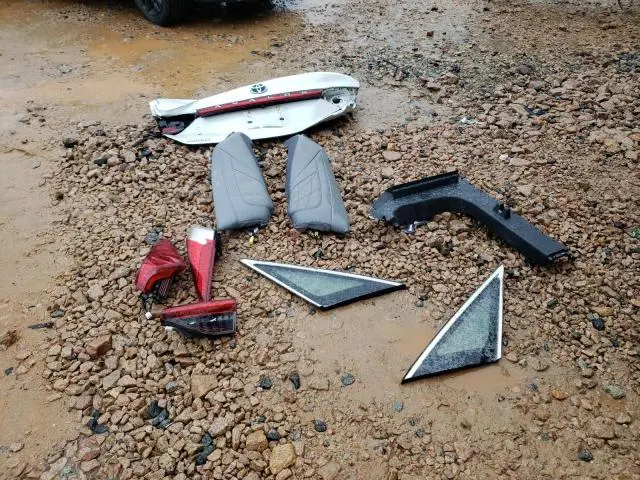 2022 TOYOTA AVALON LIMITED  