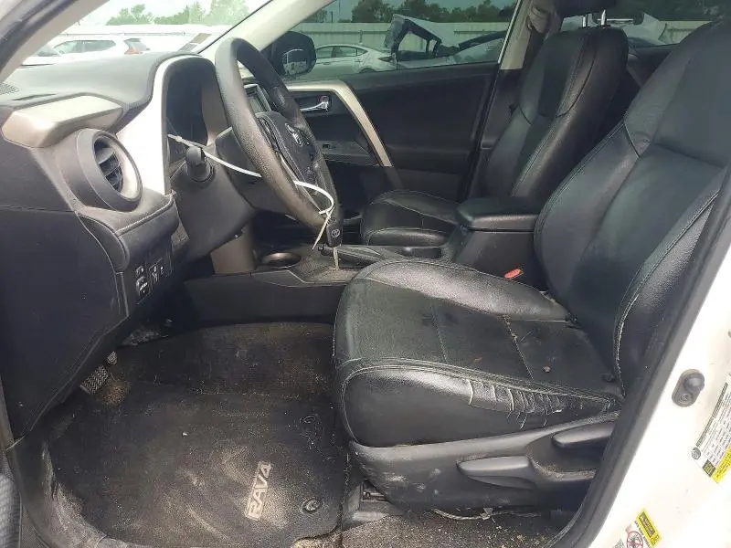 2014 TOYOTA RAV4 XLE  