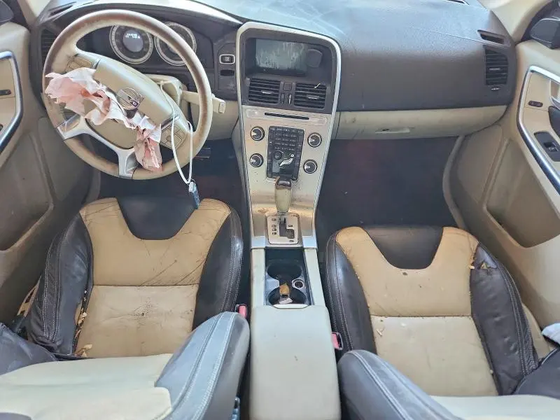 2011 VOLVO XC60 3.2  