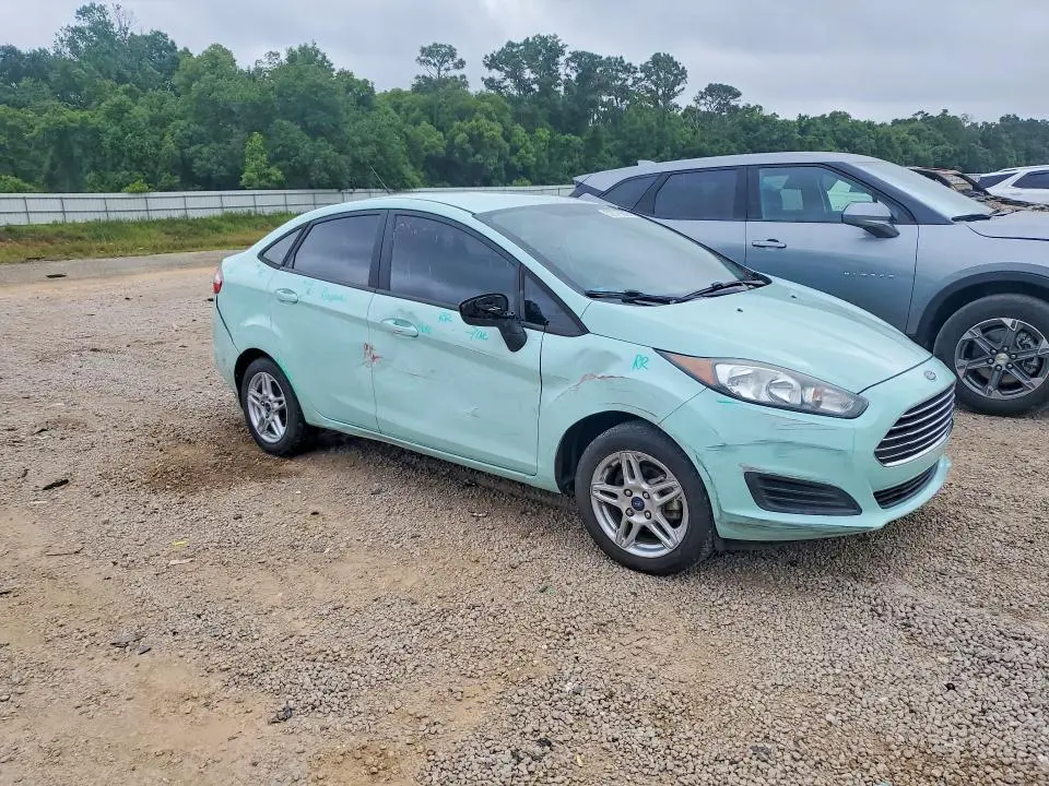 2019 FORD FIESTA SE  