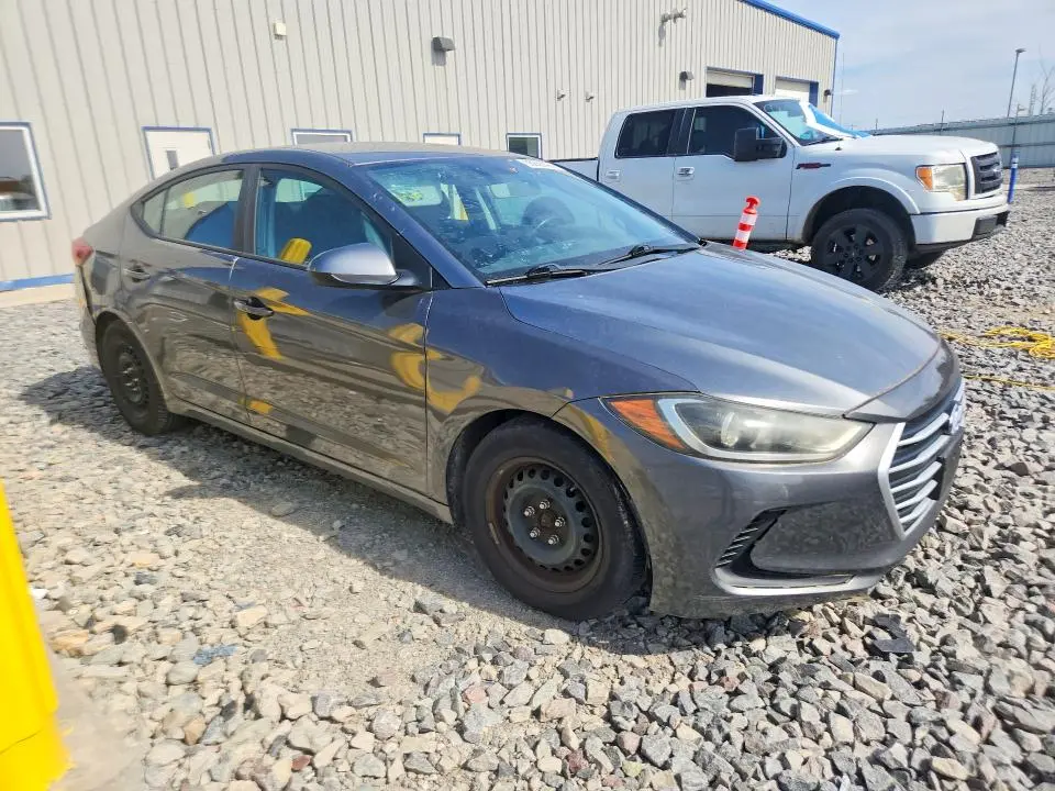 2018 HYUNDAI ELANTRA SE  