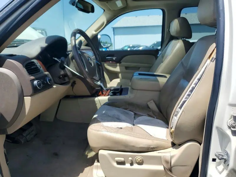 2010 CHEVROLET AVALANCHE LTZ  