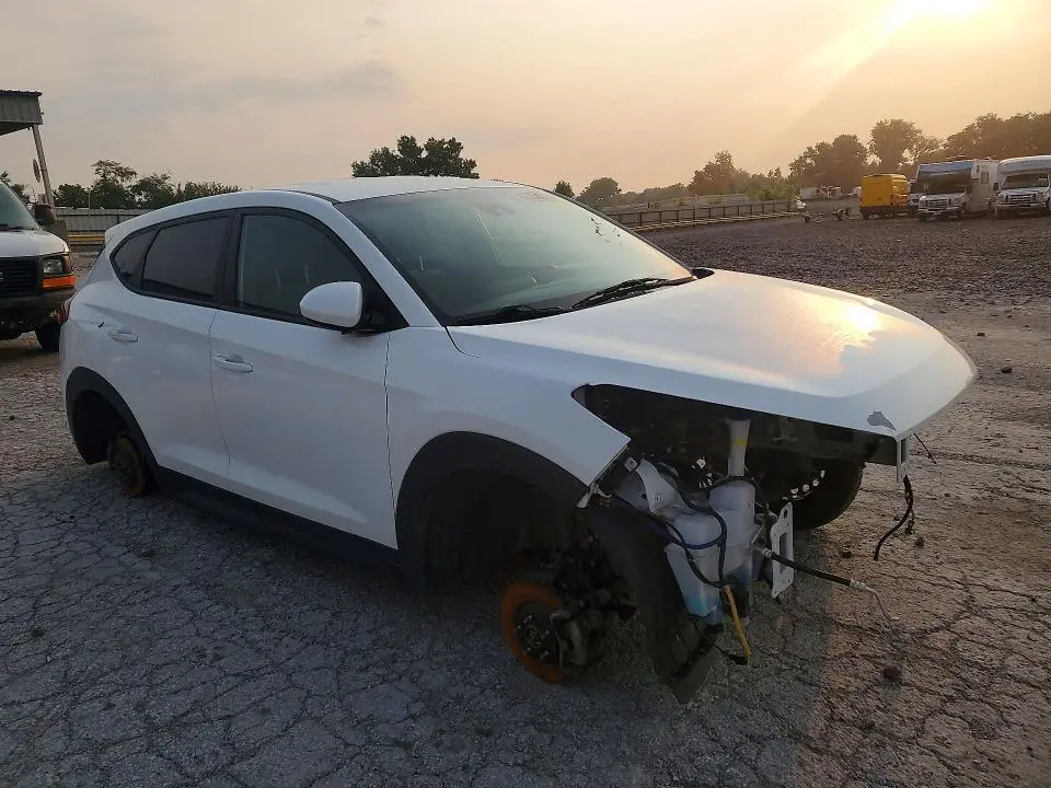 2019 HYUNDAI TUCSON SE  