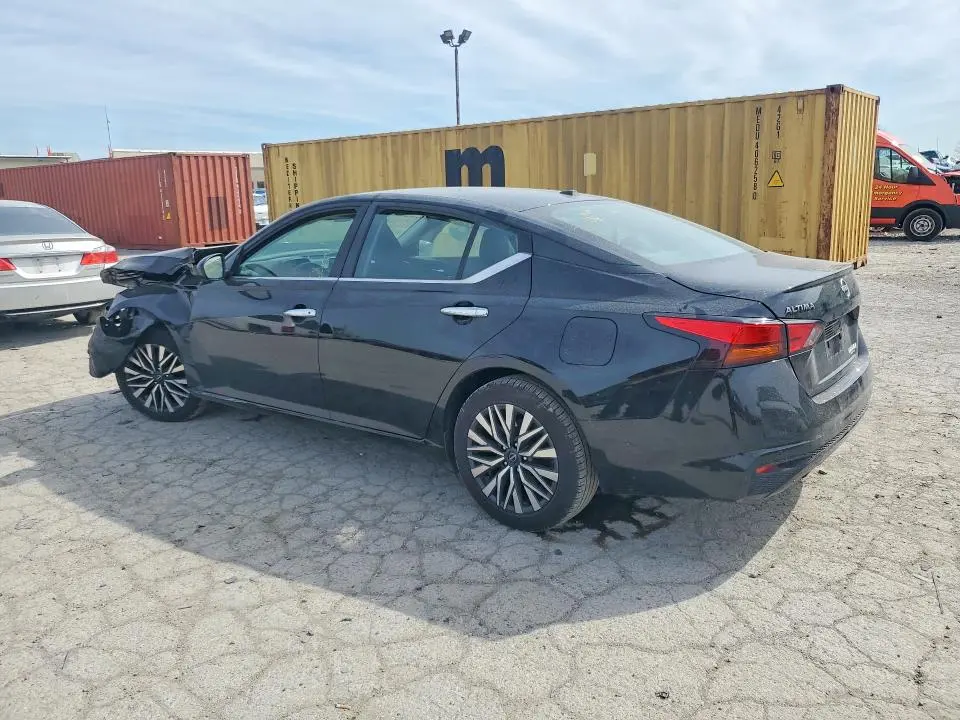 2024 NISSAN ALTIMA SV  
