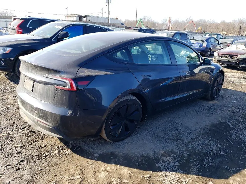 2026 TESLA MODEL 3   