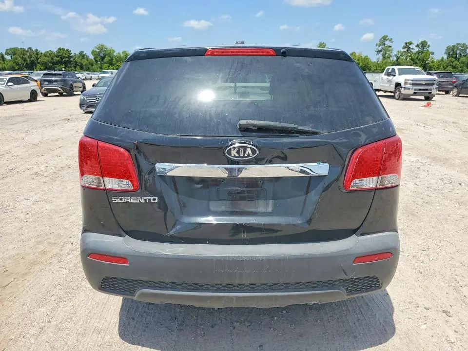 2013 KIA SORENTO LX  