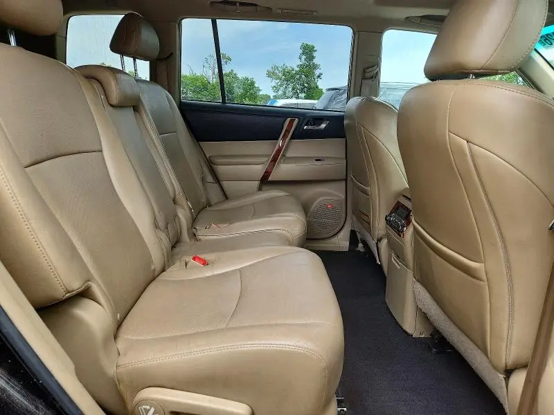 2011 TOYOTA HIGHLANDER LIMITED  