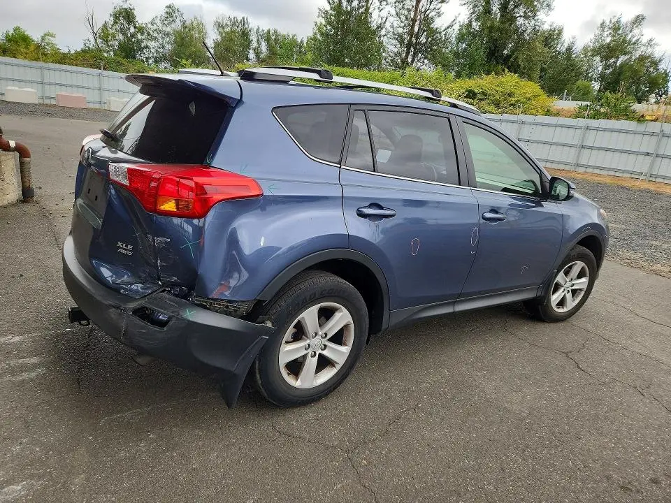 2013 TOYOTA RAV4 XLE  