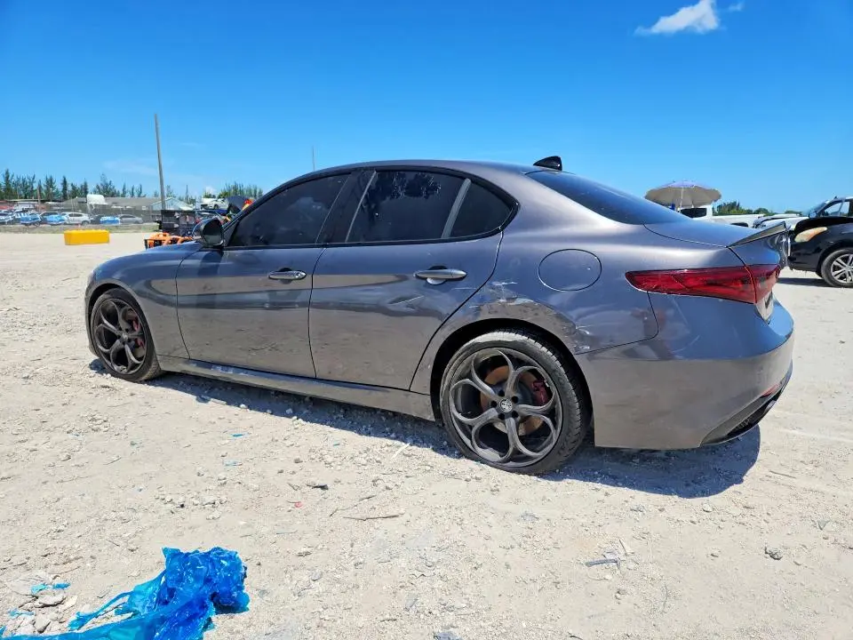 2020 ALFA ROMEO GIULIA TI  