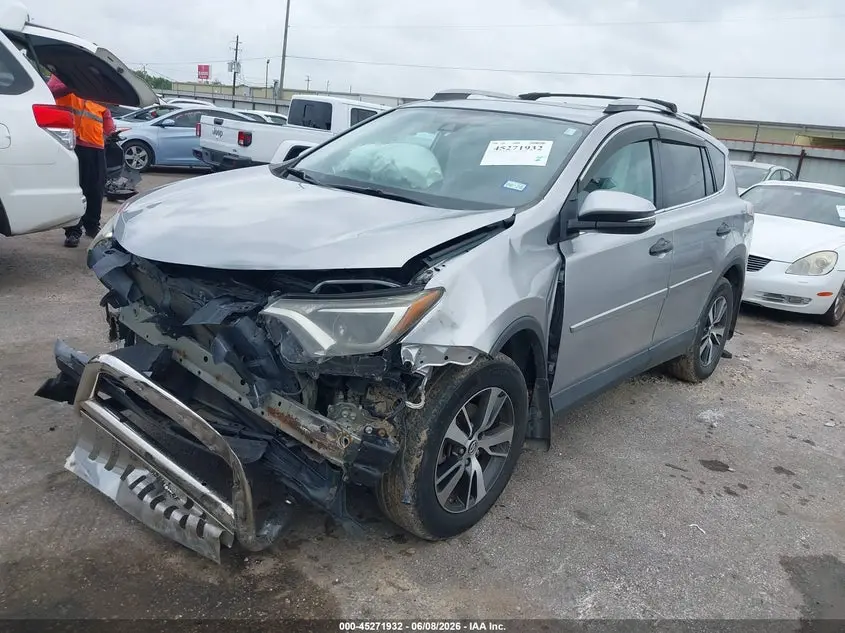 2017 TOYOTA RAV4 XLE